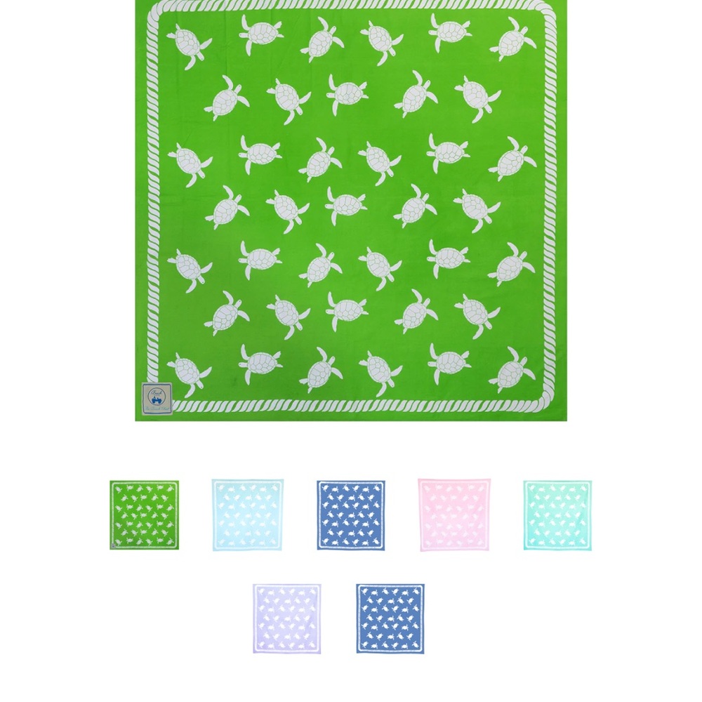 BNWT Beach Sheet - Turtles Kelly green 72”x72”